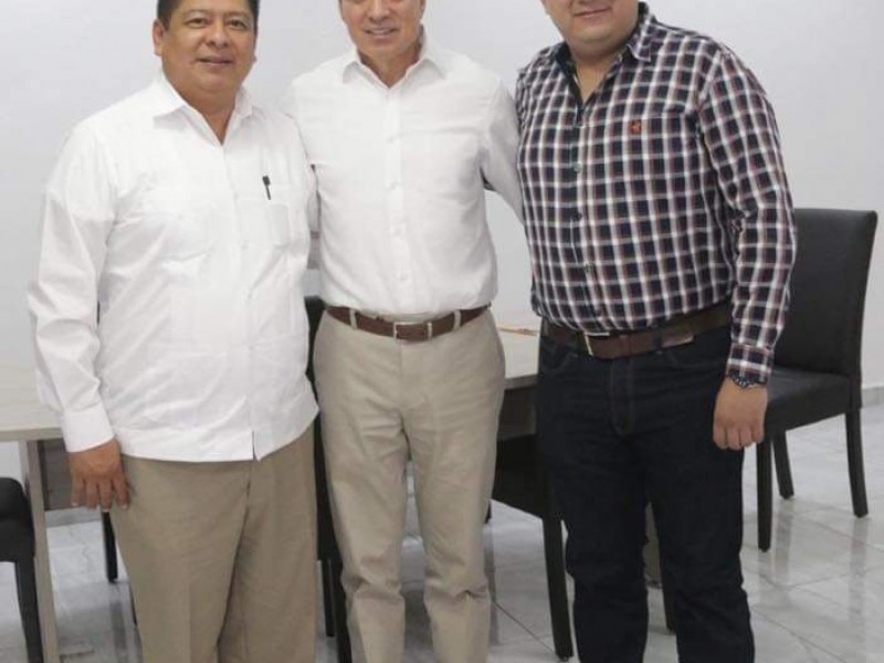Reunión con nuevo dirigente estatal de Morena