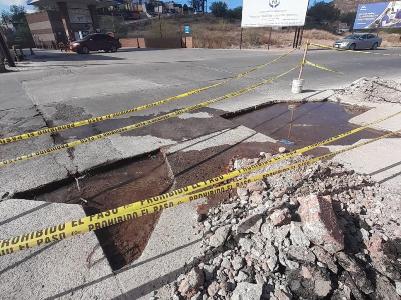 Revientan concreto de vialidad recién reparada