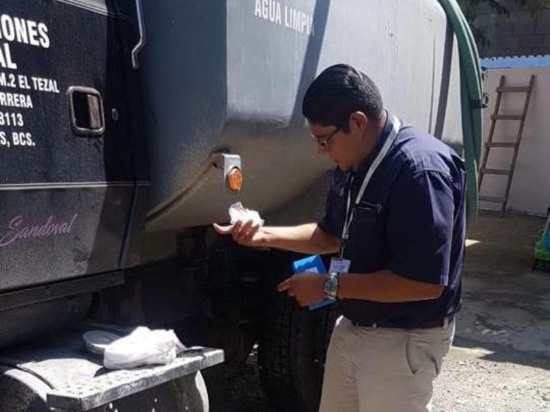 Revisará Secretaría de salud calidad de agua en pipas de Los Cabos