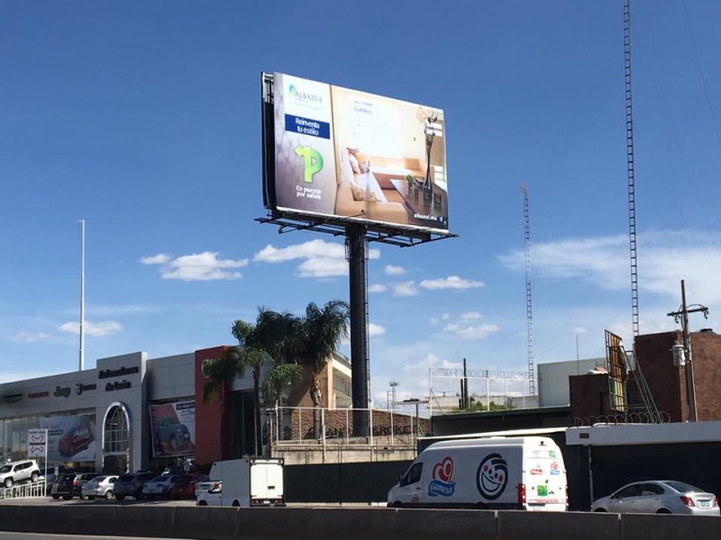 Revisarán condiciones de estructuras publicitarias en Torreón