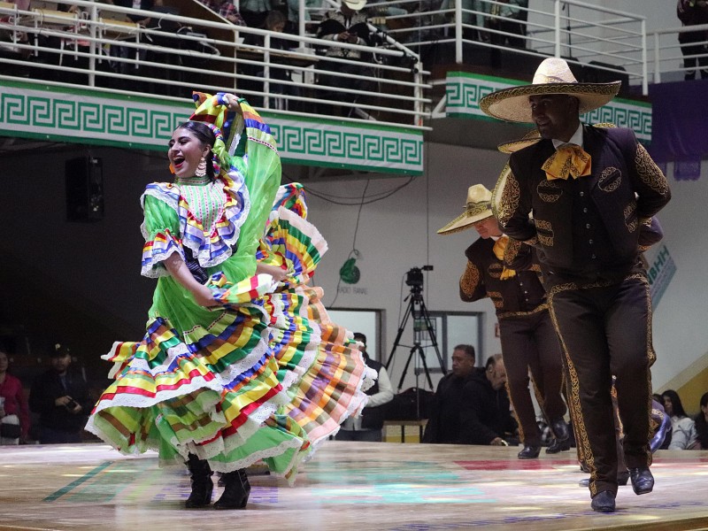 Revive el huapango, baile típico de las Huastecas