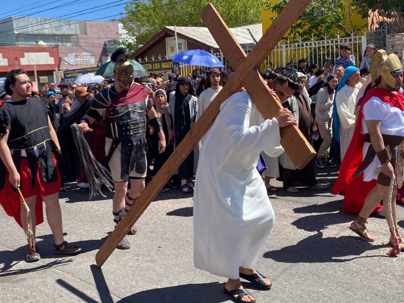 Reviven en Nogales el Vía Crucis