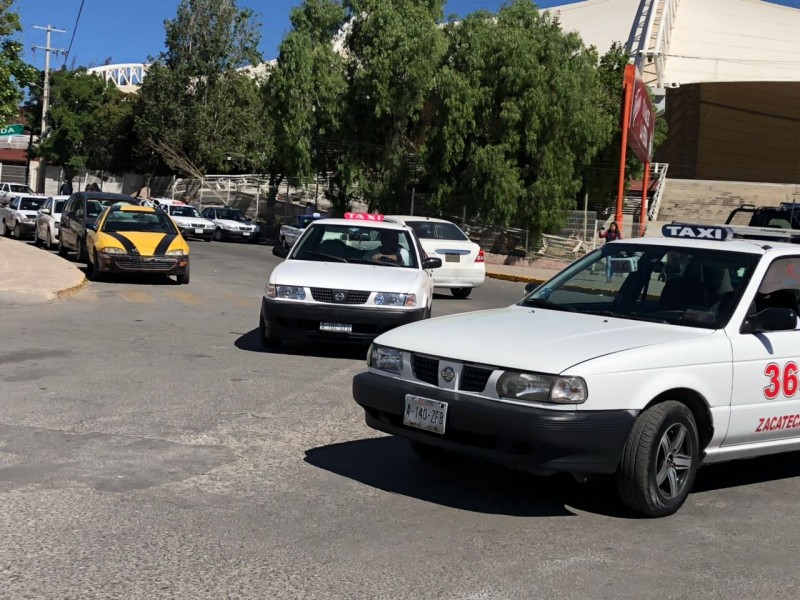 Revocaran concesiones de taxis involucrados en delitos