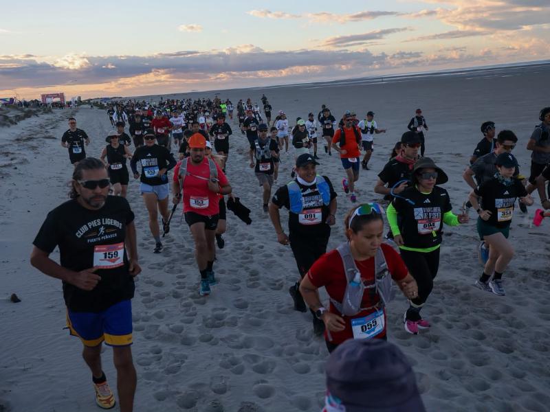 Reúne Gran Carrera del Desierto a más de 600 corredores