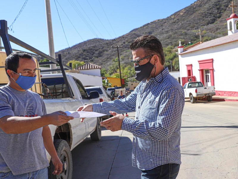 Ricardo Bours recorre la sierra sonorense