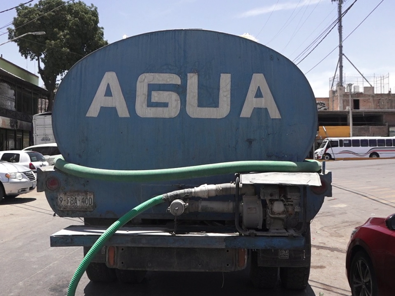 Ricardo Mejía propone abastecimiento de agua como derecho humano