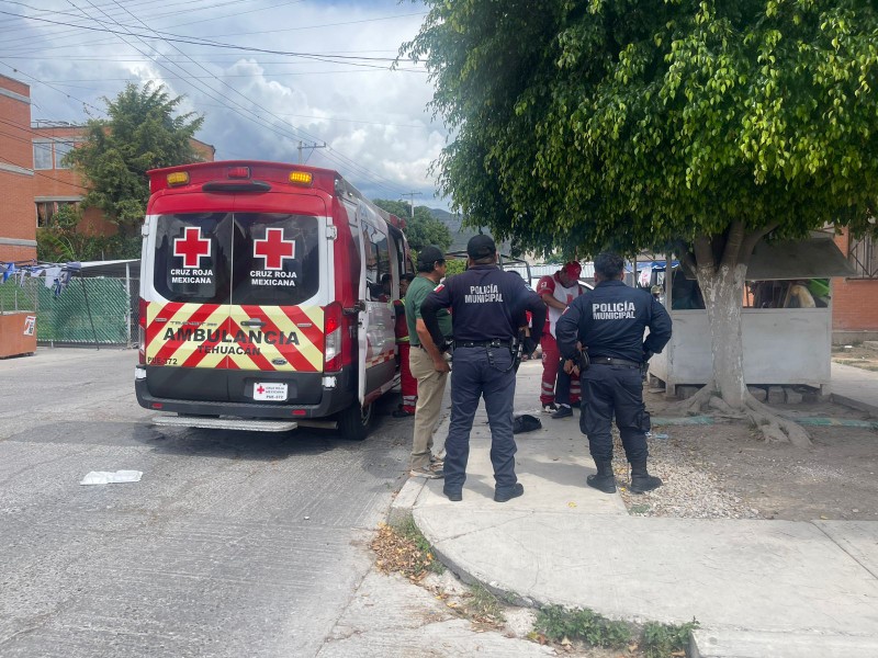 Riña entre alumnos termina con joven lesionado con arma blanca