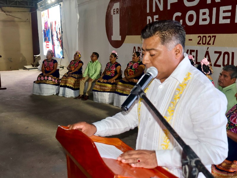 Rinde Adalberto Velázquez su primer informe de gobierno en San Blas Atempa