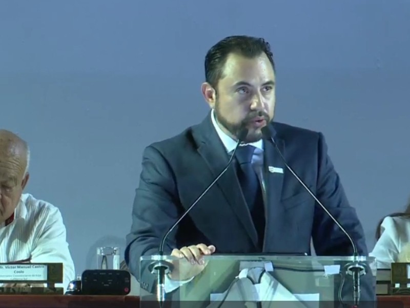 Rinde Christian Agúndez primer informe de labores