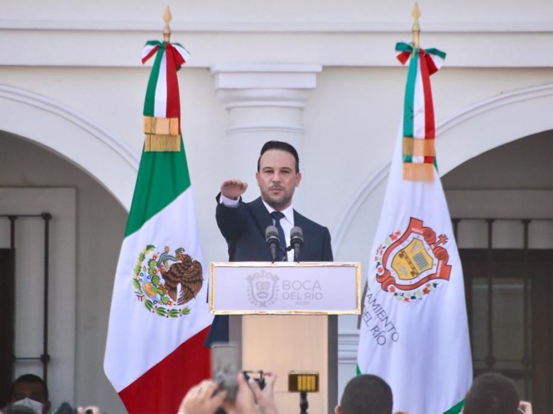 Rinde protesta Juan Manuel de Unanue como alcalde de Boca