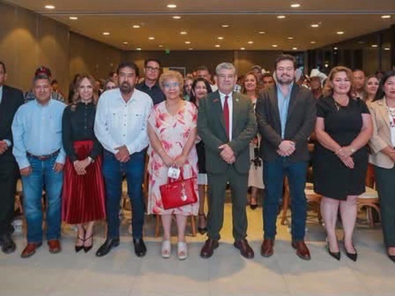Rinde Próspero Valenzuela su segundo informe de actividades