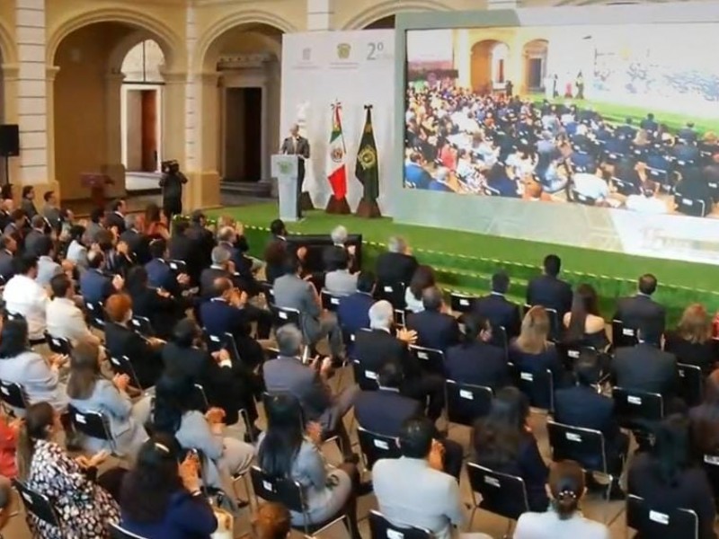 Rinde segundo informe de labores rector de la UAEMéx