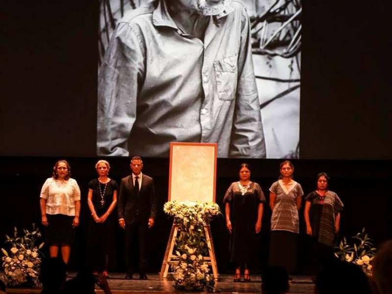 Rinden homenaje a Francisco Toledo Oaxaca de luto