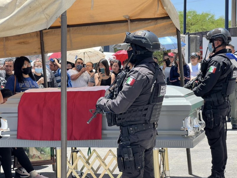Rinden homenaje póstumo a policía municipal de Zacatecas