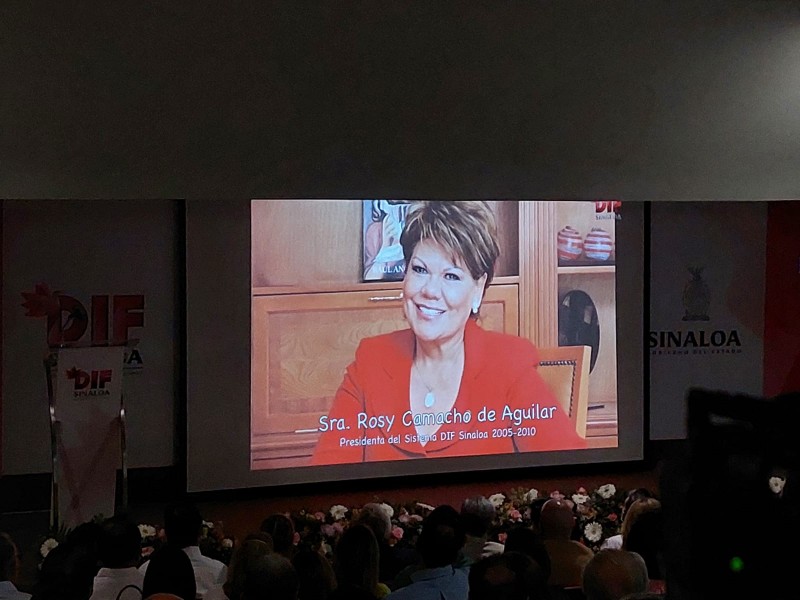 Rinden homenaje póstumo a Rosy Camacho de Aguilar, expresidenta deDIF