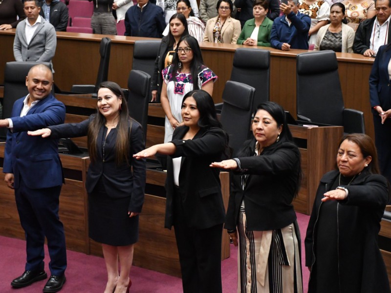 Rinden protesta integrantes de la Junta de Coordinación Política del congreso oaxaqueño
