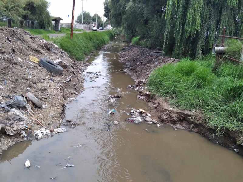 Ríos y canales enfrentan contaminación en lluvias