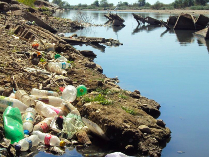 Ríos y mares de Oaxaca contaminados por aguas residuales