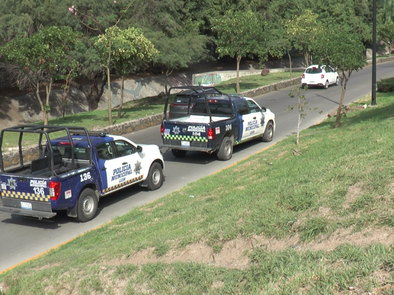 Robaba cableado y lo detienen policías