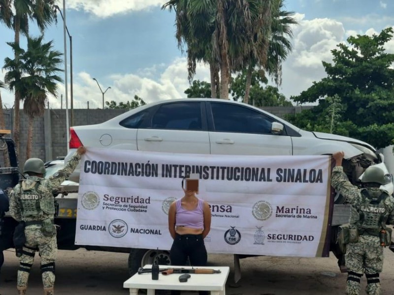 Robacarros que chocó en Navolato se autodisparó e iba con una mujer