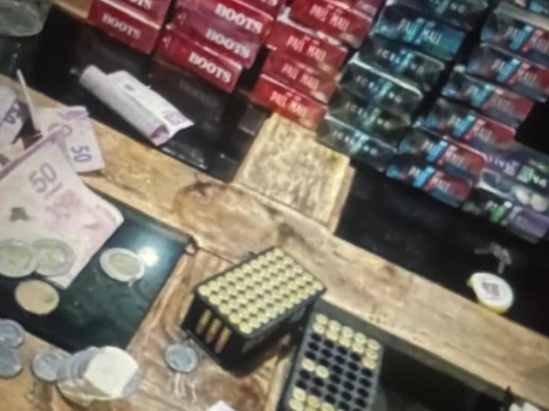 Roban super, detienen a delincuentes