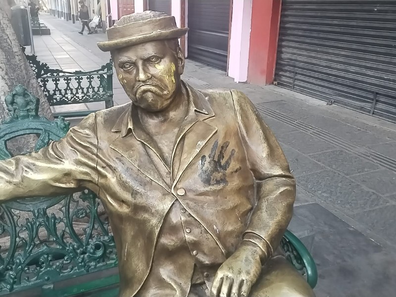 Roban y vandalizan esculturas del corredor 5 de mayo