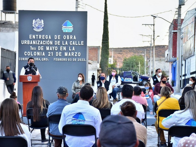 Roberto Sosa entrega obras de urbanización