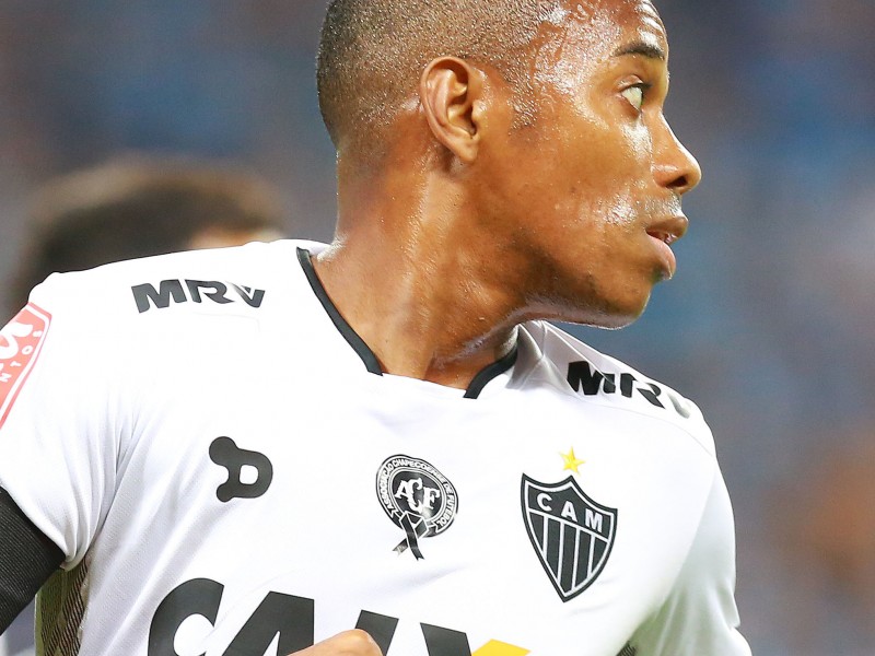 Robinho, sentenciado a nueve años de prisión en Italia