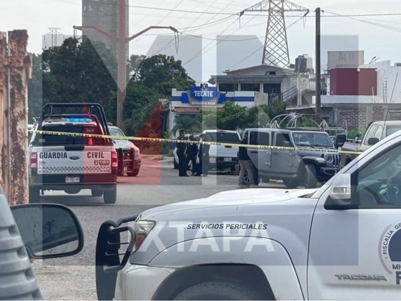 Robo de camioneta en Zihuatanejo desata persecución-balacera en Lázaro Cárdenas