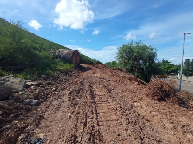 Rocha Moya llama ''grilleros'' a grupos ambientalistas defensores del Cerro