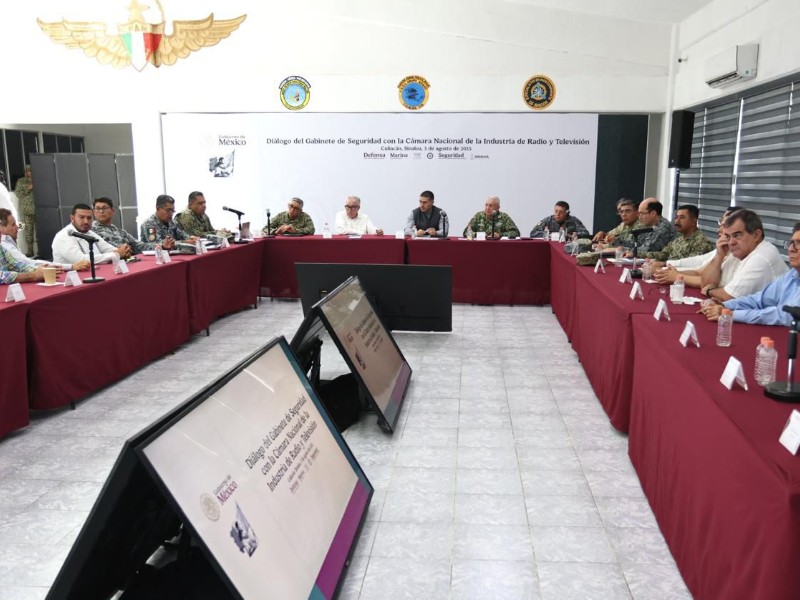 Rocha participa en Mesa de Seguridad Federal; gabinete sesiona en Sinaloa
