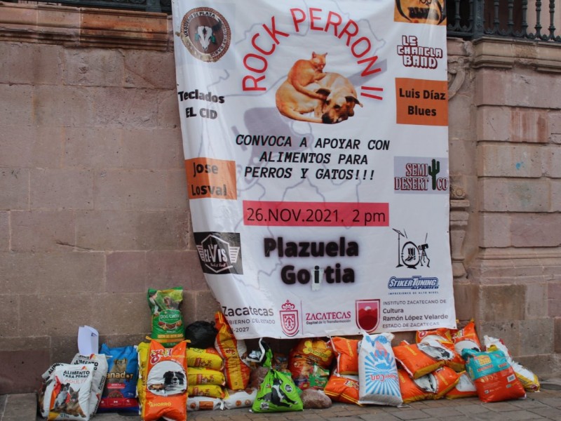 Rock Perrón reúne mas de una tonelada de alimento