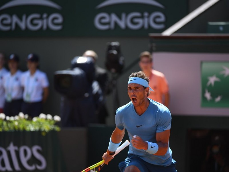 Nadal y Halep avanzan en Roland Garros