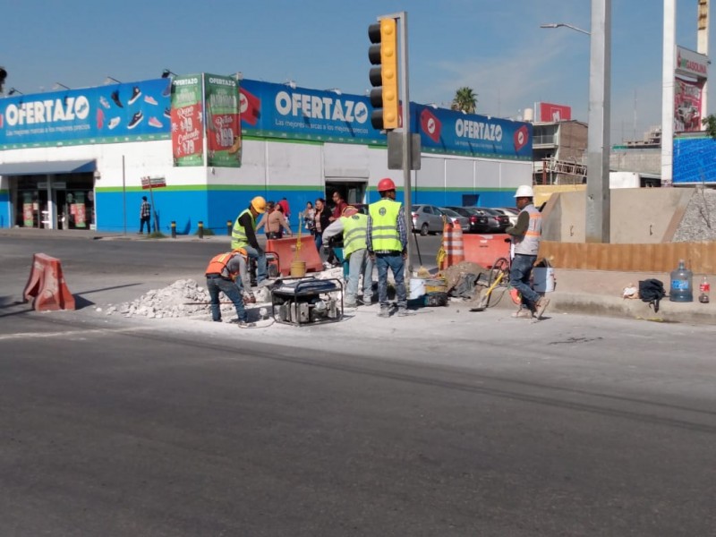 Rompen concreto hidráulico del Metrobús