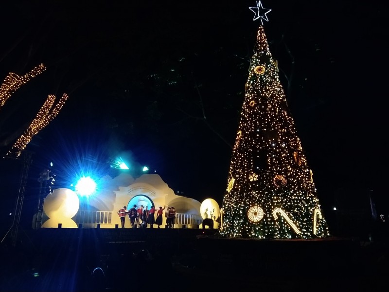 Rosca de Reyes gratuita en la clausura del bosque encantado