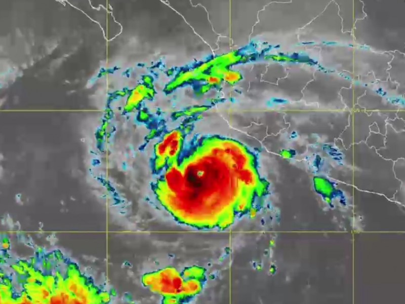 Roslyn se intensificó a huracán categoría 4