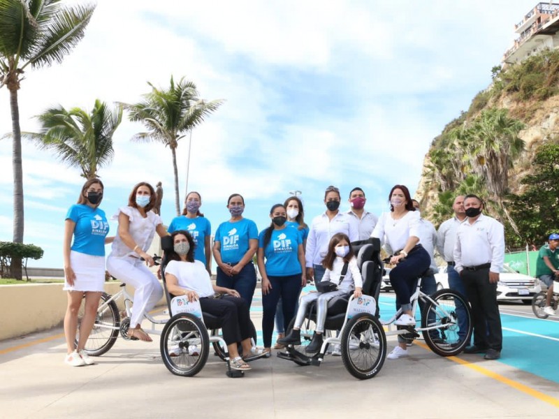 Rosy Fuentes de Ordaz entrega tricicletas a DIF Mazatlán