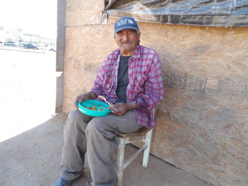 Rubén Macías, de 82 años, recibió apoyo en Centro Galilea