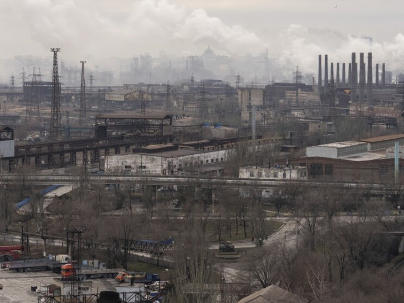 Rusia ataca planta ucraniana de Azovstal