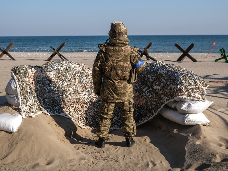 Rusia retira sus tropas de la isla de las Serpientes