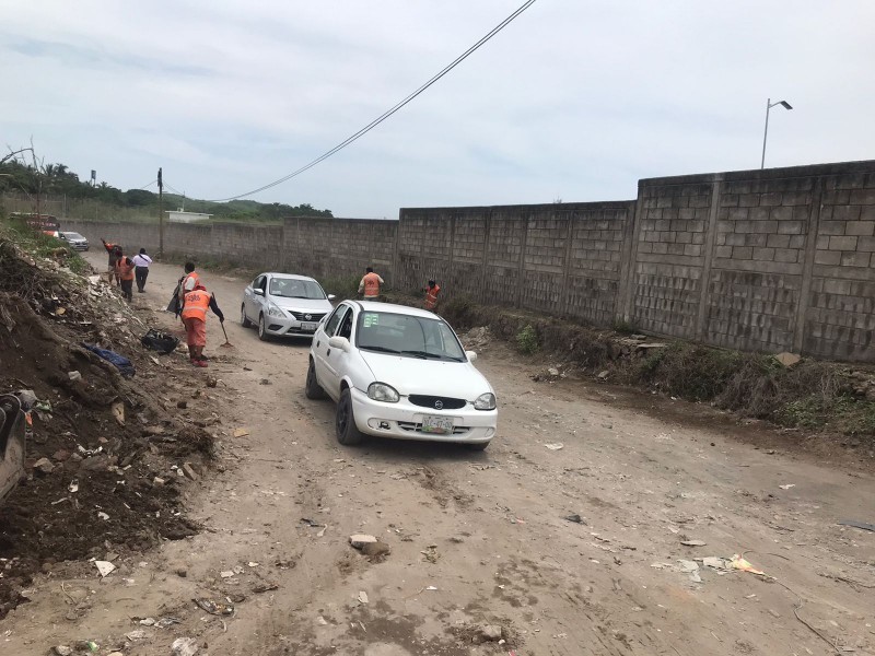 Ruta alterna por colonia Las Granjas para evitar puente Torrentes