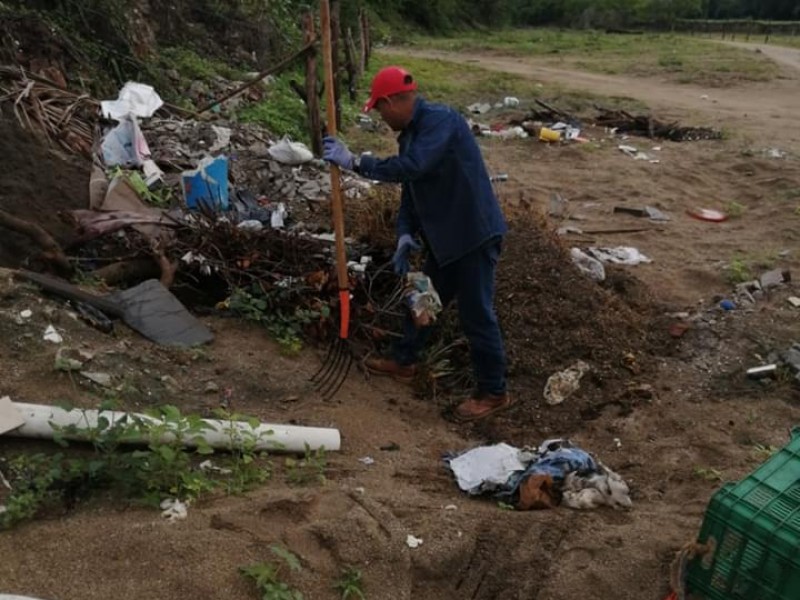 Sacan dos toneladas de basura de ríos, en Manzanillo