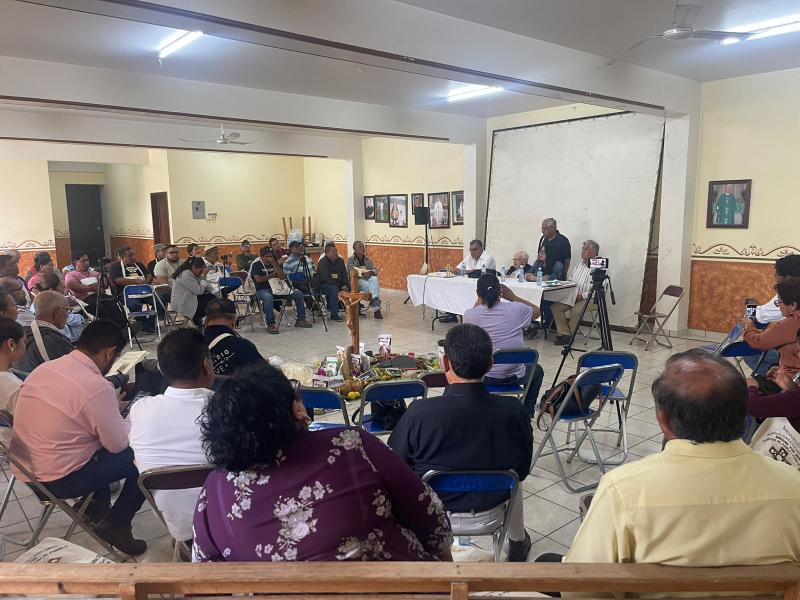 Sacerdotes liberales son parte de un Reencuentro Parroquial
