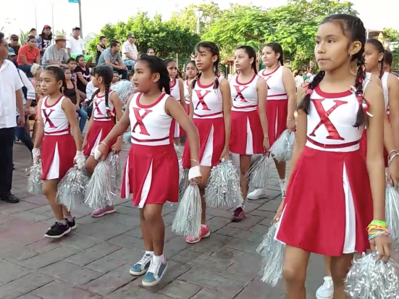 Saldo blanco en desfile de la Revolución Mexicana