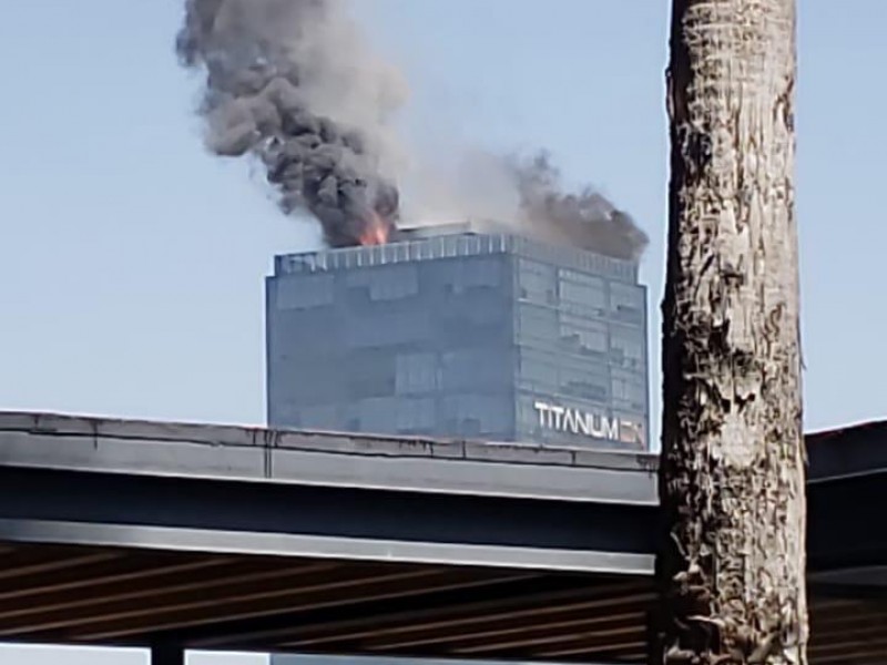 Saldo blanco en incendio de Torre Titanium