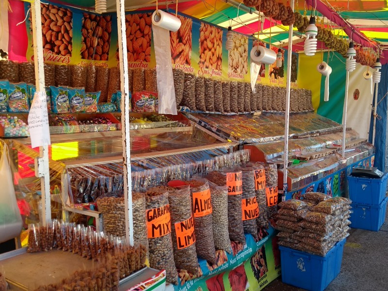 Saldo blanco en la feria del hueso Nogales.