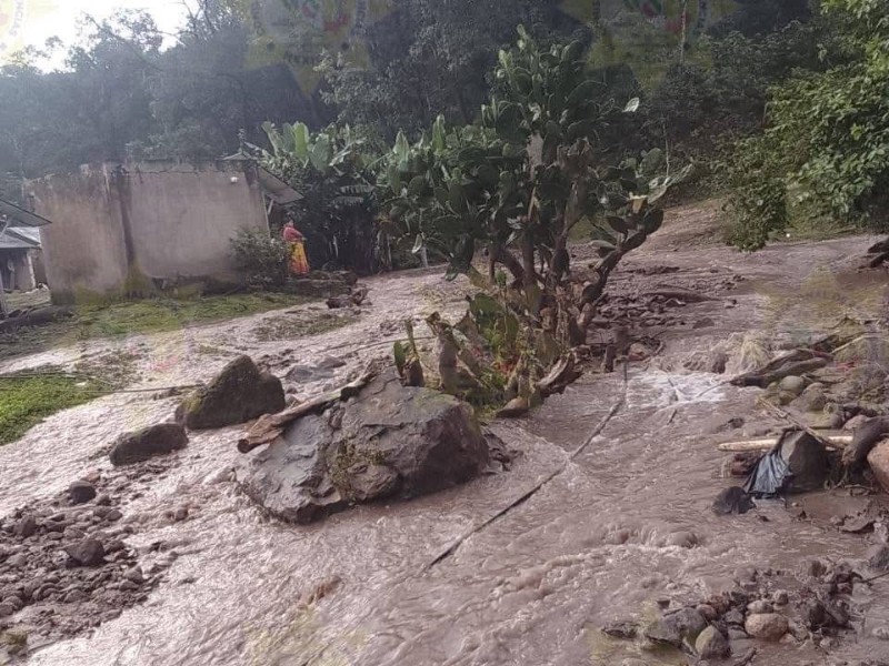 Saldo de dos personas sin vida deja tromba en Tepic