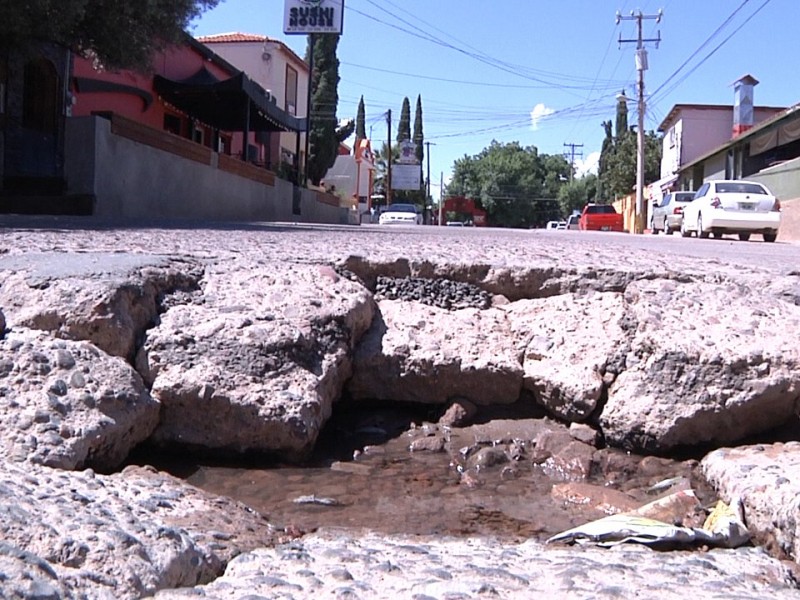 Salen a relucir baches con lluvias