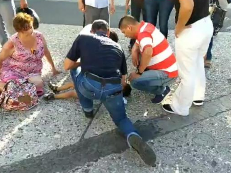 Salen de hospital niño y abuela lesionados