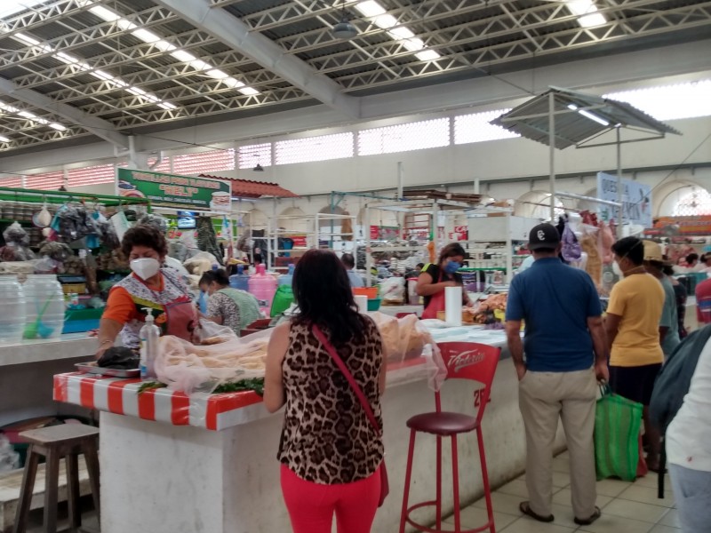 Salinacrucenses apoyan medidas sanitarias para el mercado Ignacio Zaragoza